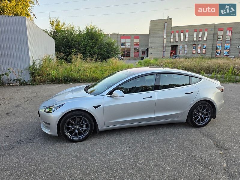 Седан Tesla Model 3 2018 в Днепре
