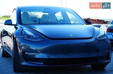 Седан Tesla Model 3 2024 в Дрогобичі