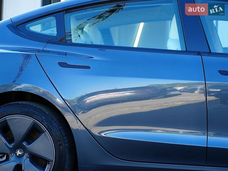 Седан Tesla Model 3 2024 в Дрогобичі