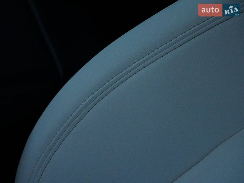 Седан Tesla Model 3 2024 в Дрогобичі