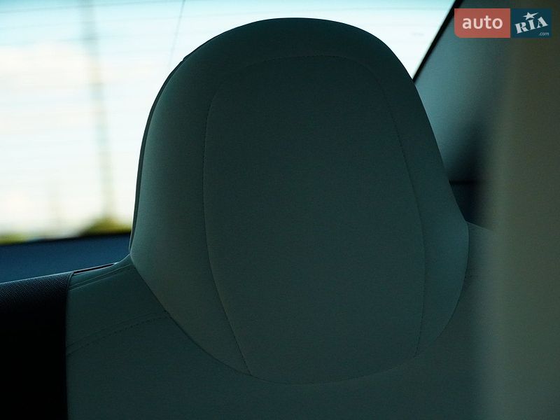 Седан Tesla Model 3 2024 в Дрогобичі