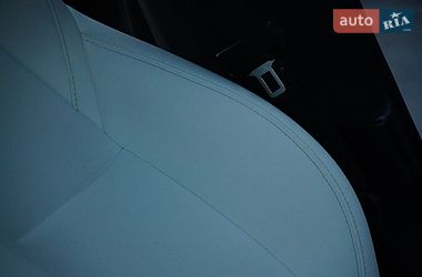 Седан Tesla Model 3 2024 в Дрогобичі