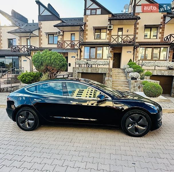 Седан Tesla Model 3 2019 в Черновцах фото 10 Седан Tesla Model 3 2019 в Черновцах