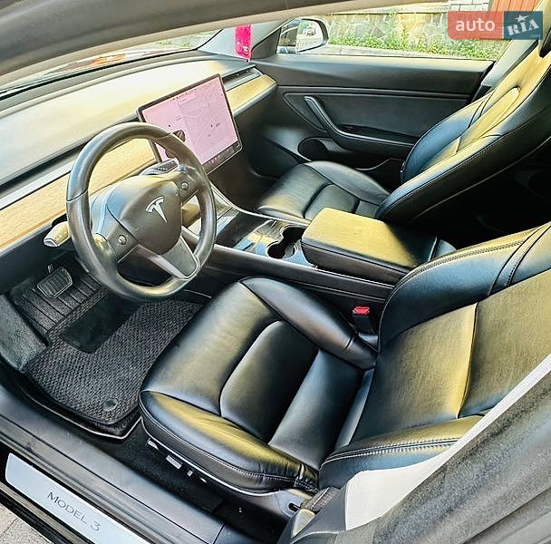 Седан Tesla Model 3 2019 в Черновцах фото 18 Седан Tesla Model 3 2019 в Черновцах