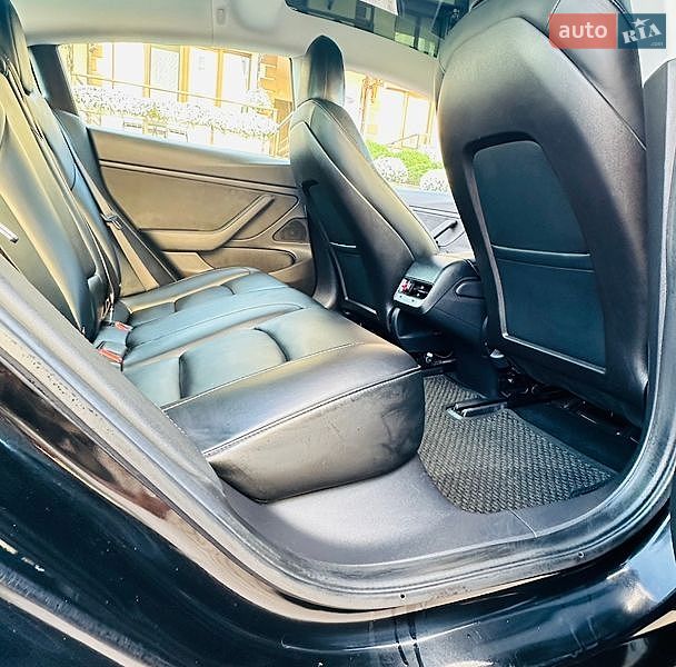 Седан Tesla Model 3 2019 в Черновцах фото 21 Седан Tesla Model 3 2019 в Черновцах