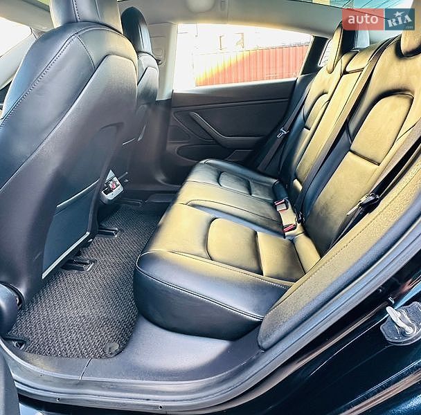 Седан Tesla Model 3 2019 в Черновцах фото 19 Седан Tesla Model 3 2019 в Черновцах