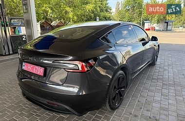 Седан Tesla Model 3 2024 в Миколаєві