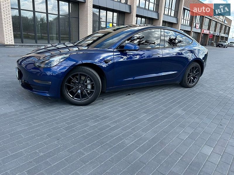 Tesla Model 3 2022