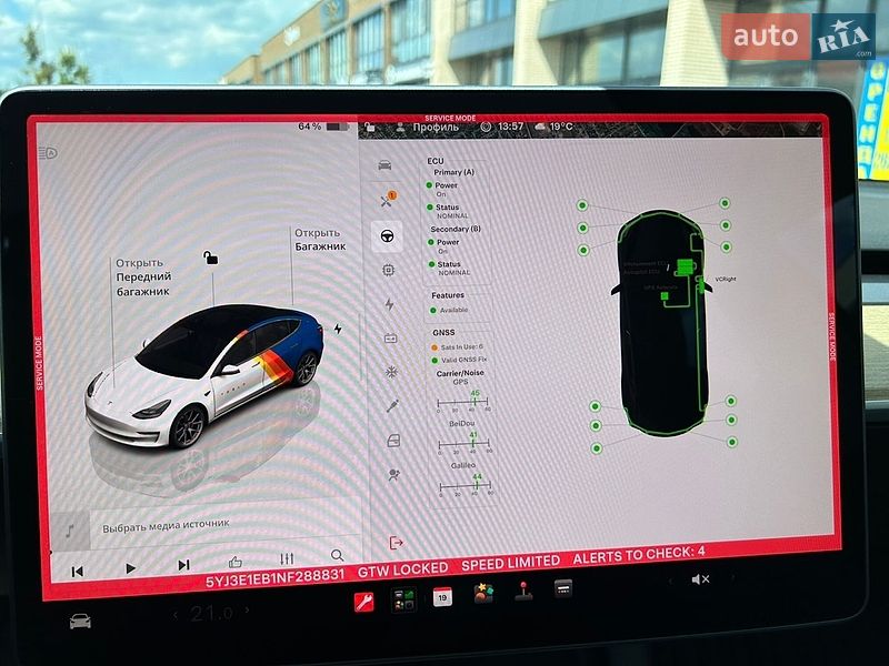 Седан Tesla Model 3 2022 в Виннице