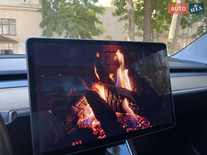 Седан Tesla Model 3 2018 в Николаеве
