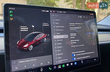 Седан Tesla Model 3 2018 в Николаеве