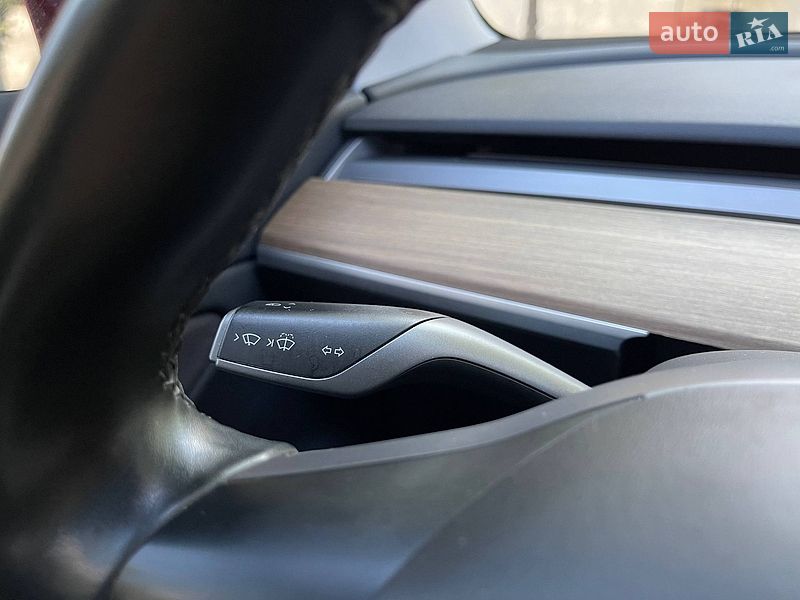 Седан Tesla Model 3 2018 в Николаеве