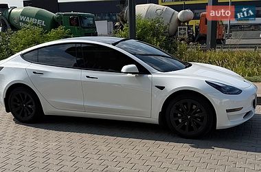 Седан Tesla Model 3 2023 в Киеве