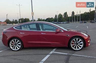 tesla model-3 2018 в Дніпро (Дніпропетровськ) від професійного продавця Евгений