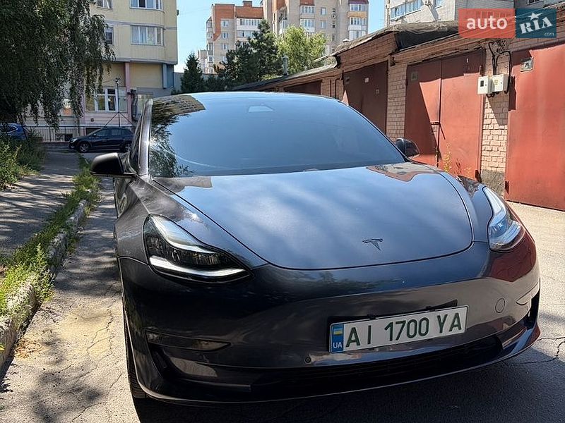 Седан Tesla Model 3 2020 в Вінниці
