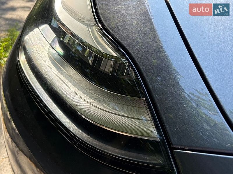 Седан Tesla Model 3 2020 в Вінниці
