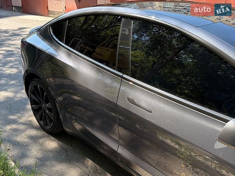 Седан Tesla Model 3 2020 в Виннице