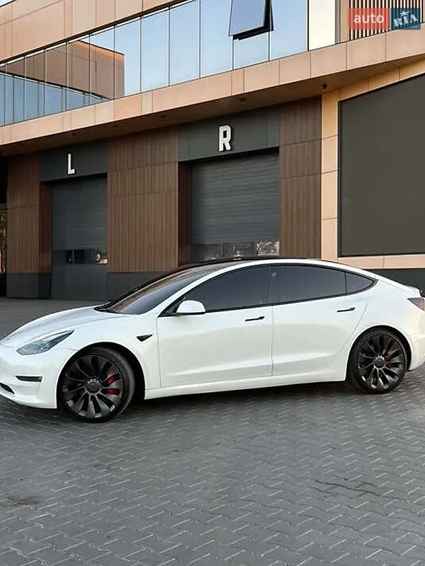 2022 Tesla Model 3 - мініатюра 2