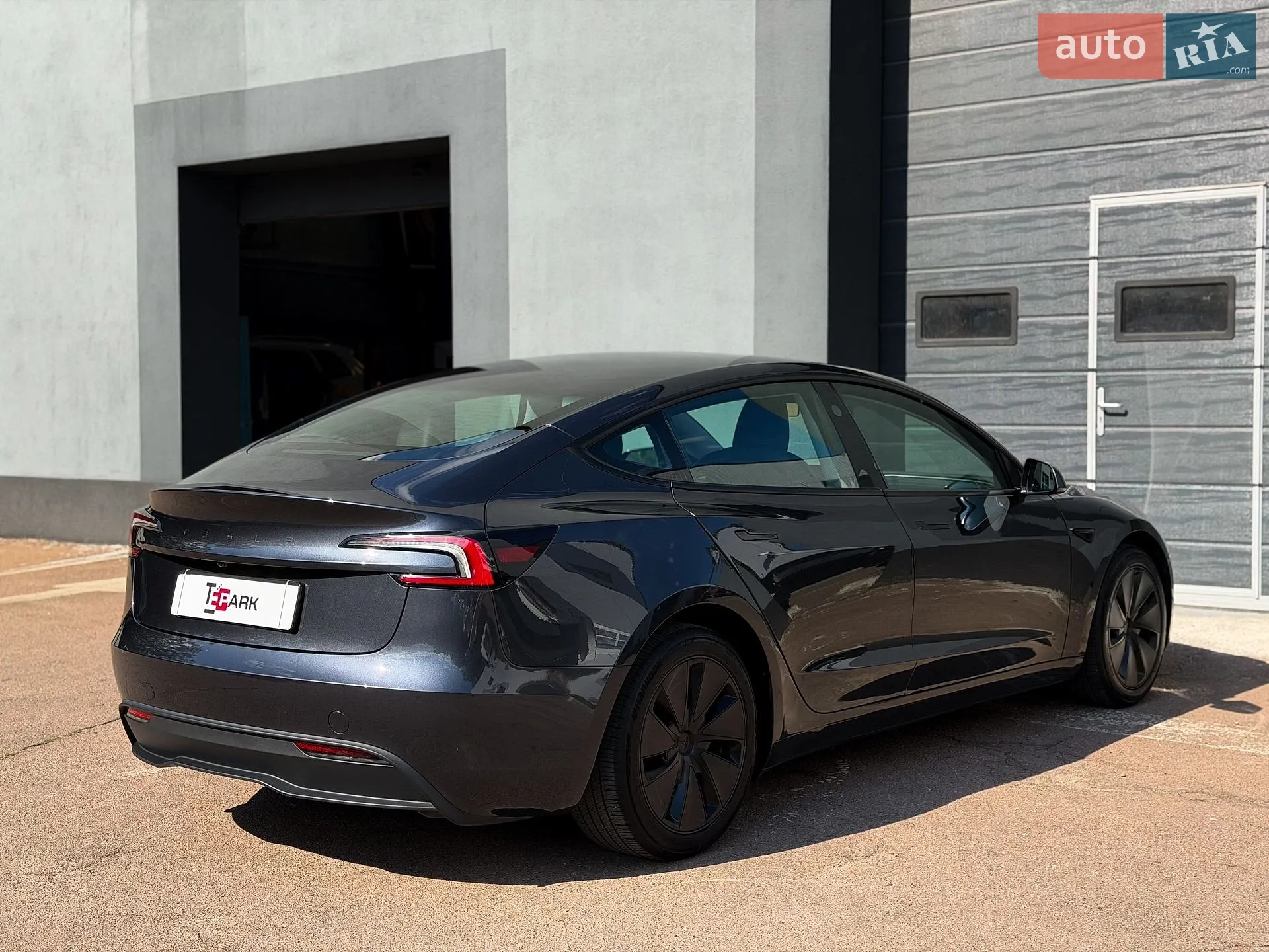 2024 Tesla Model 3 - мініатюра 10