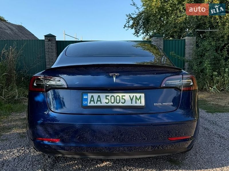 Седан Tesla Model 3 2021 в Борисполі