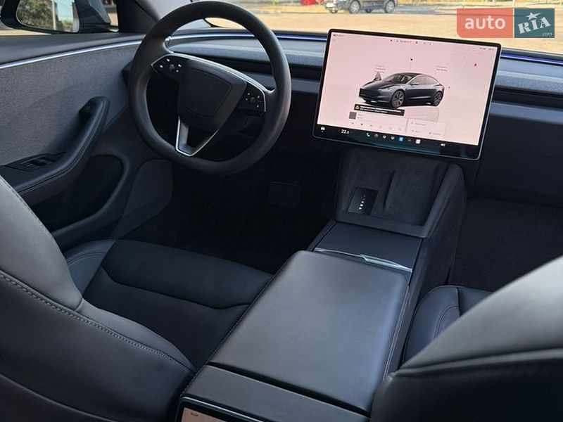 Седан Tesla Model 3 2024 в Миколаєві