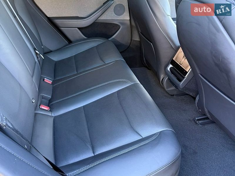 Седан Tesla Model 3 2024 в Миколаєві