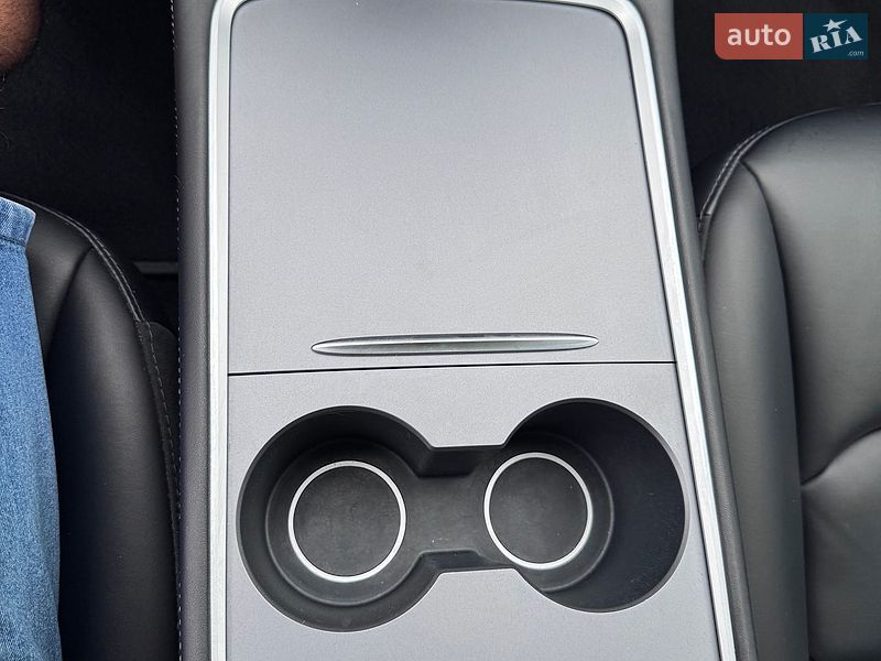 Седан Tesla Model 3 2020 в Стрию фото 30 Седан Tesla Model 3 2020 в Стрию