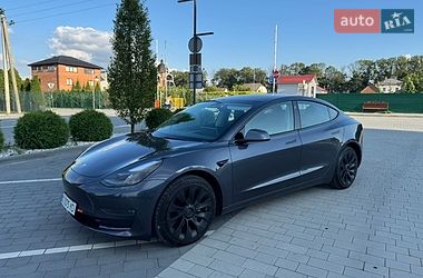 Седан Tesla Model 3 2022 в Львові
