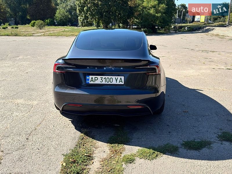 Седан Tesla Model 3 2024 в Запорожье