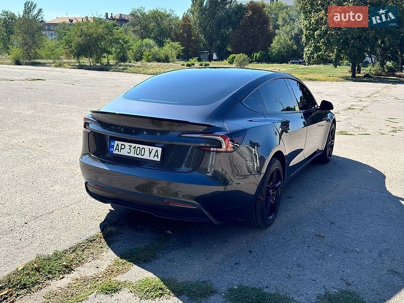 Седан Tesla Model 3 2024 в Запорожье