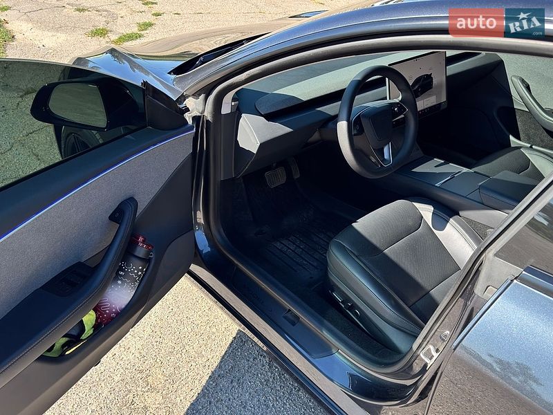 Седан Tesla Model 3 2024 в Запорожье