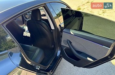 Седан Tesla Model 3 2024 в Запорожье