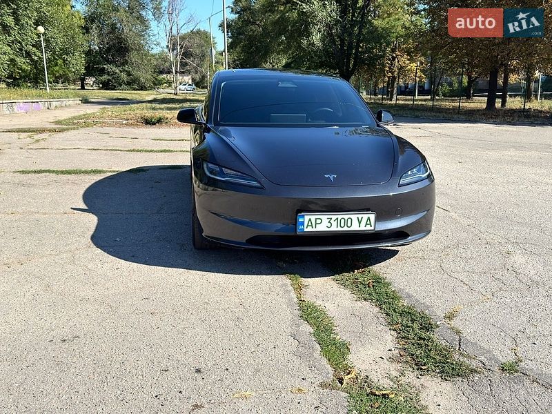 Седан Tesla Model 3 2024 в Запорожье