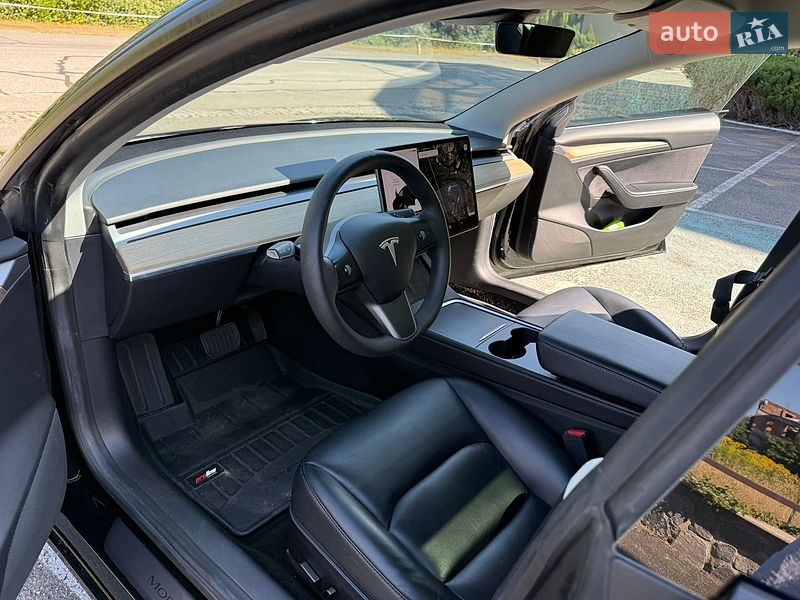 Седан Tesla Model 3 2021 в Києві