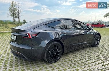 Седан Tesla Model 3 2024 в Коломиї