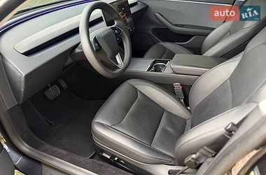 Седан Tesla Model 3 2024 в Коломиї