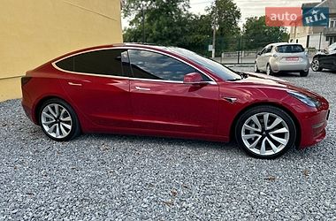 Седан Tesla Model 3 2019 в Самборе