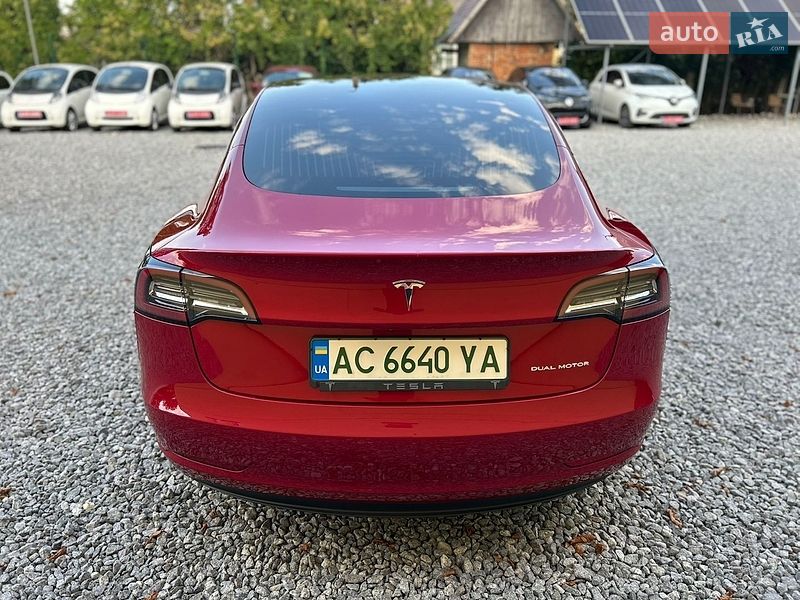Седан Tesla Model 3 2019 в Самборе