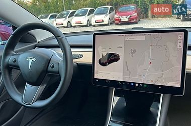 Седан Tesla Model 3 2019 в Самборе