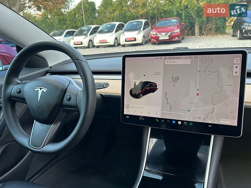 Седан Tesla Model 3 2019 в Самборе