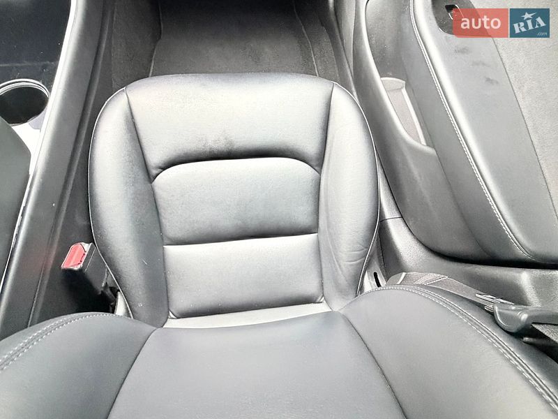 Седан Tesla Model 3 2018 в Тернополе