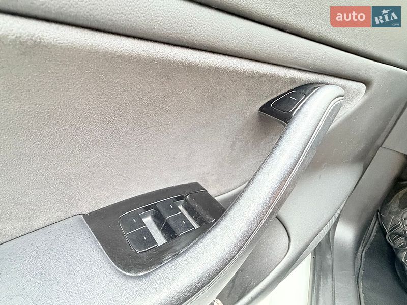 Седан Tesla Model 3 2018 в Тернополе