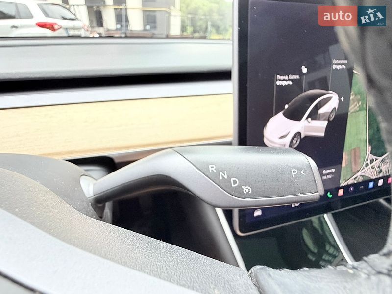 Седан Tesla Model 3 2018 в Тернополе