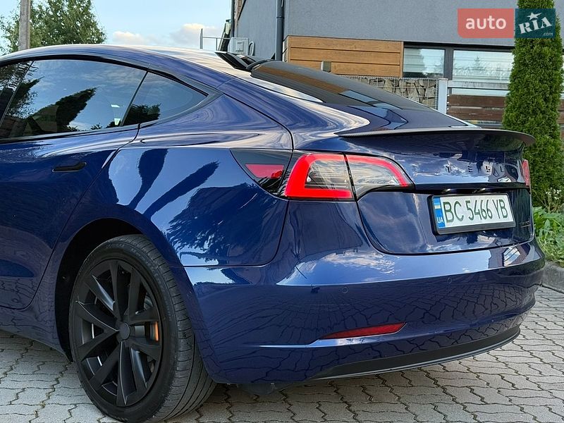 Седан Tesla Model 3 2019 в Стрые