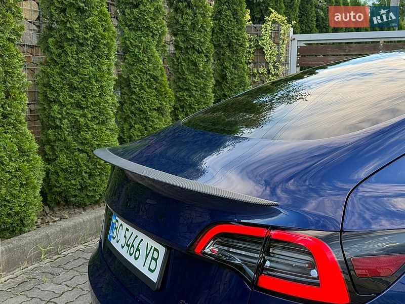 Седан Tesla Model 3 2019 в Стрые