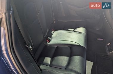 Седан Tesla Model 3 2018 в Киеве