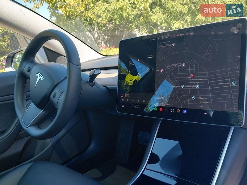 Седан Tesla Model 3 2019 в Кропивницькому