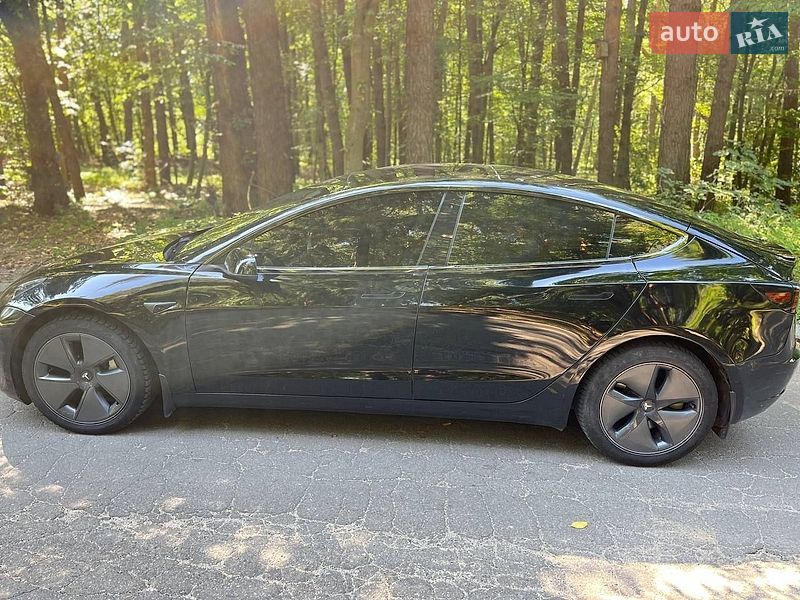 Седан Tesla Model 3 2019 в Виннице