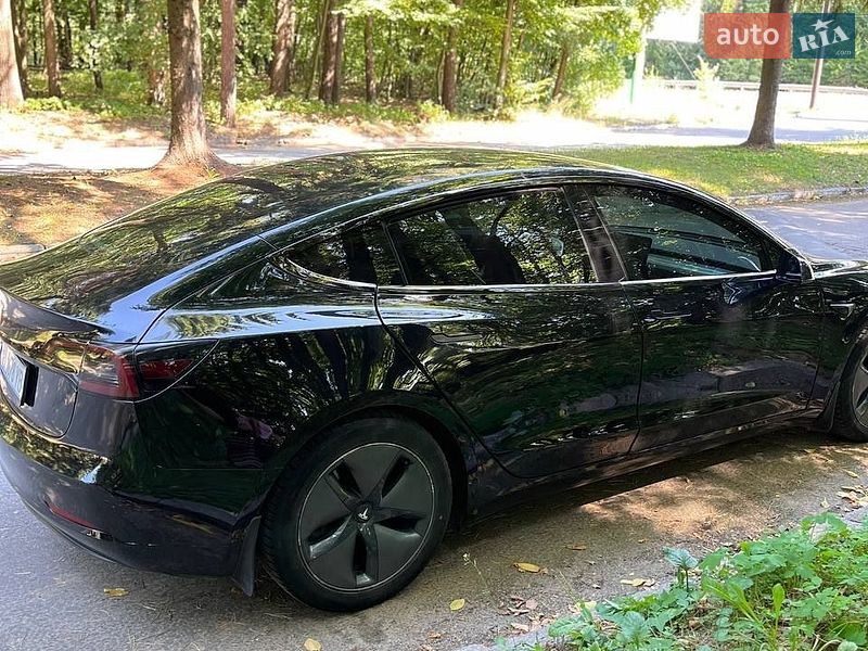 Седан Tesla Model 3 2019 в Виннице