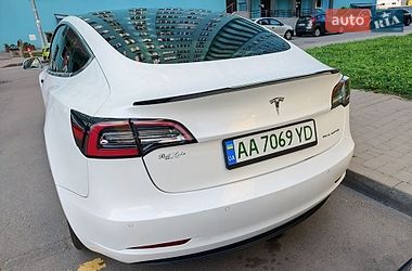 Седан Tesla Model 3 2019 в Києві
